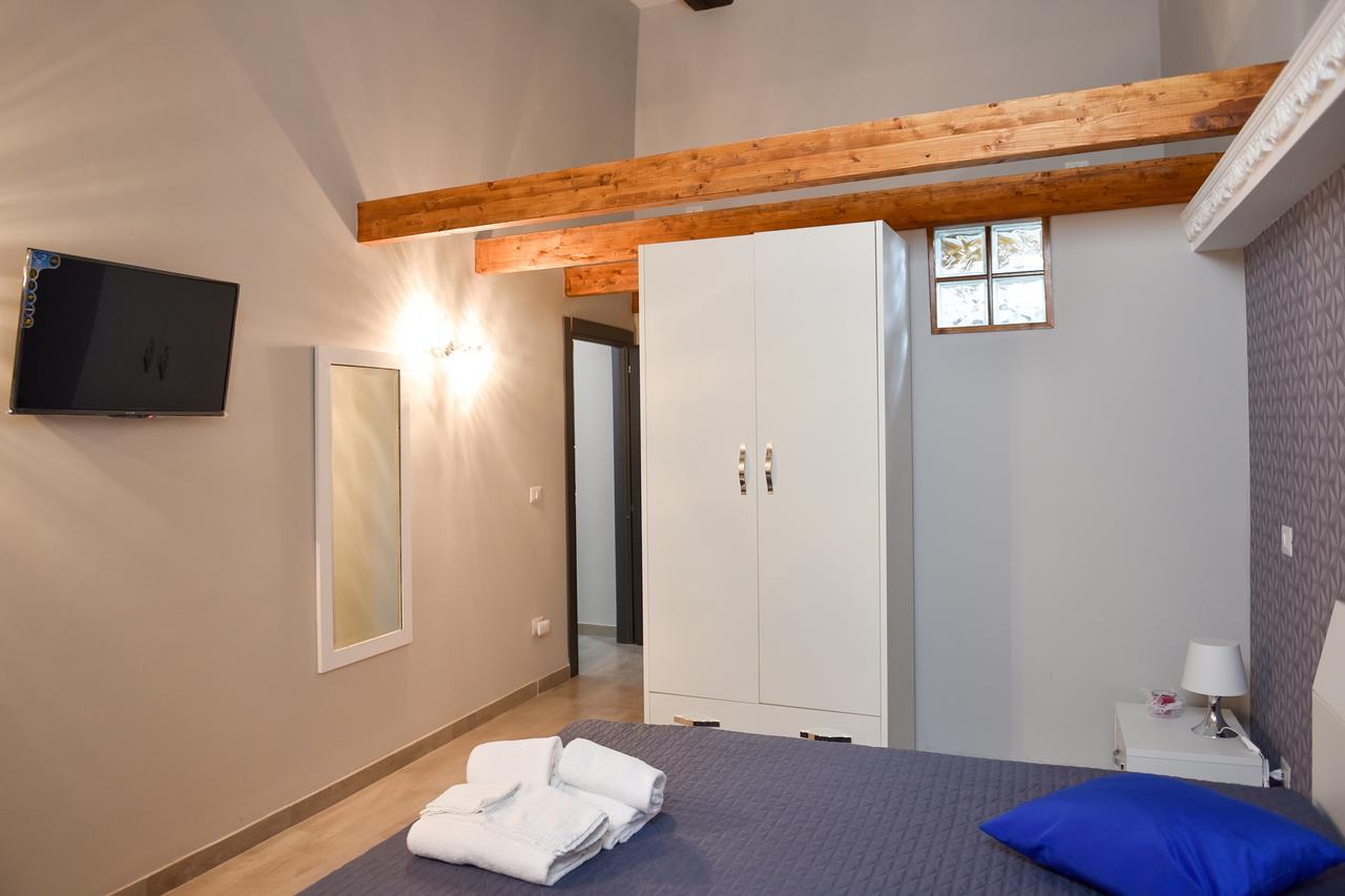 Famigi Bed and Breakfast Napoli Eksteriør billede