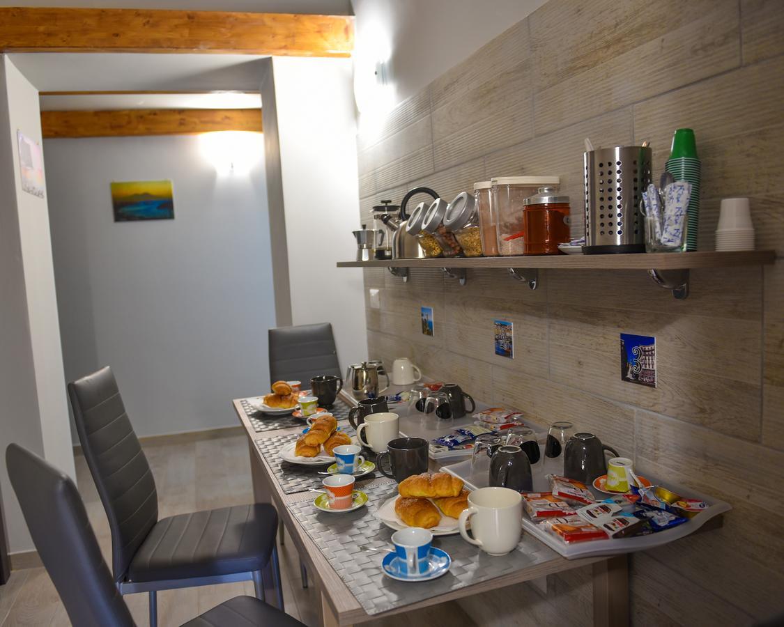Famigi Bed and Breakfast Napoli Eksteriør billede